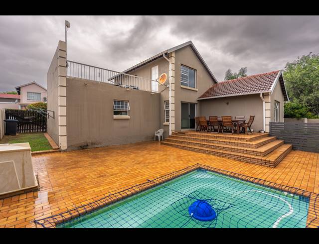 4 BEDROOM CLUSTER FOR SALE IN BROADACRES